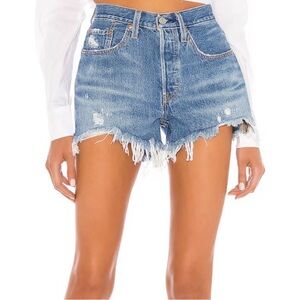 NWOT Levi’s 501 Original Short in Athens Mid Short Size 28 Mid Wash